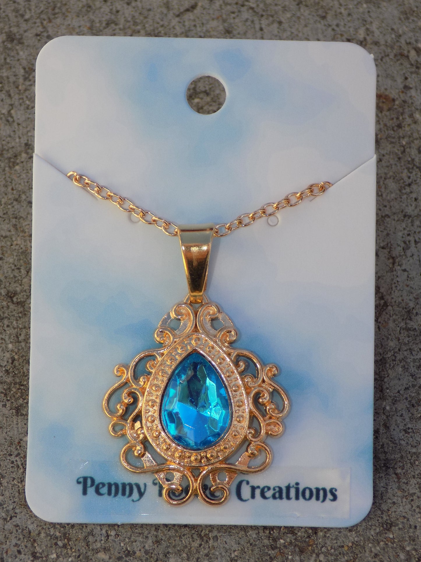 Golden Necklace Translucent Teardrop Faux Crystal in 28x32mm Baroque Frame