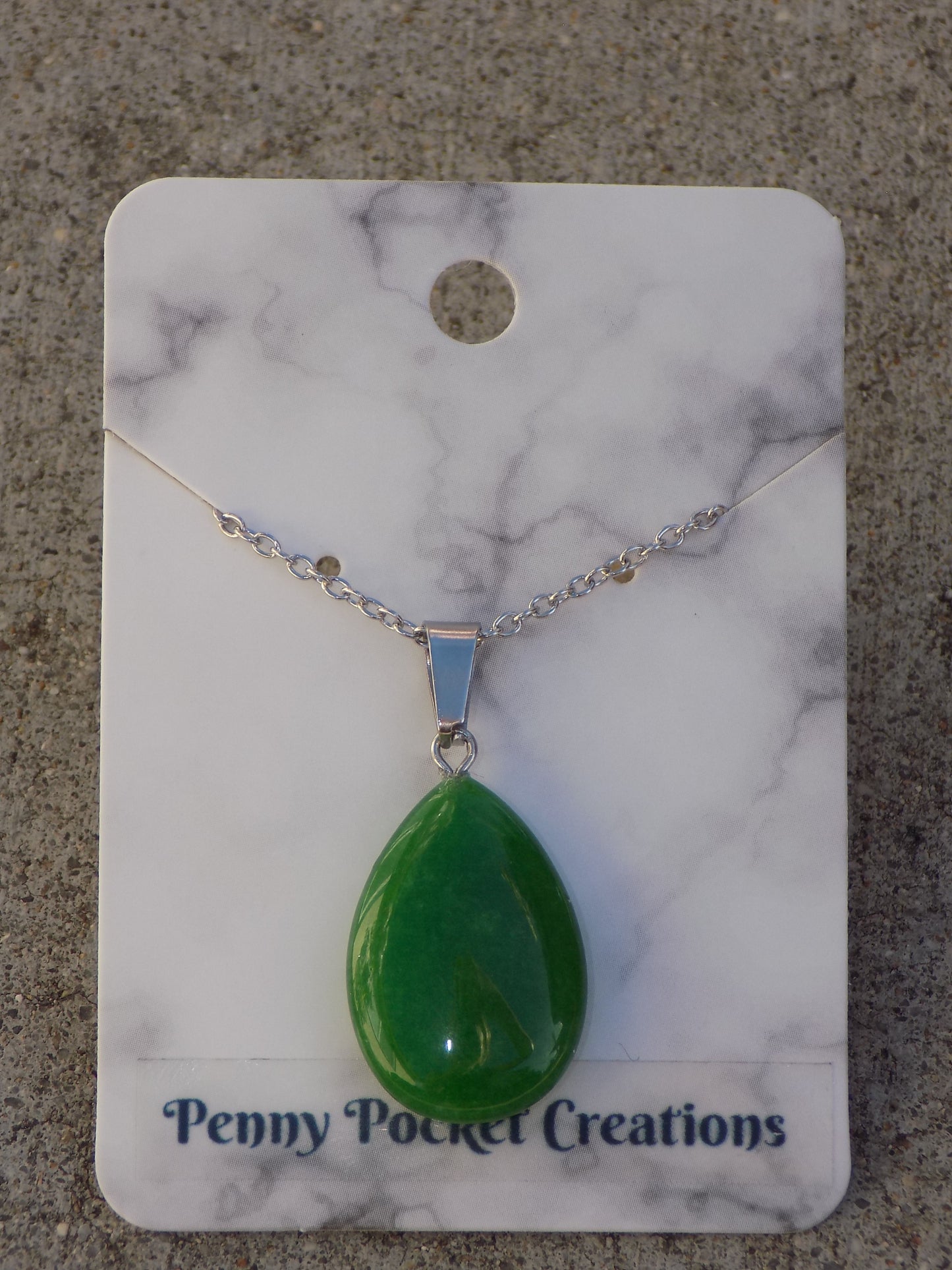 Natural Stone Teardrop Pendant Silvery Chain Necklace Emerald Green