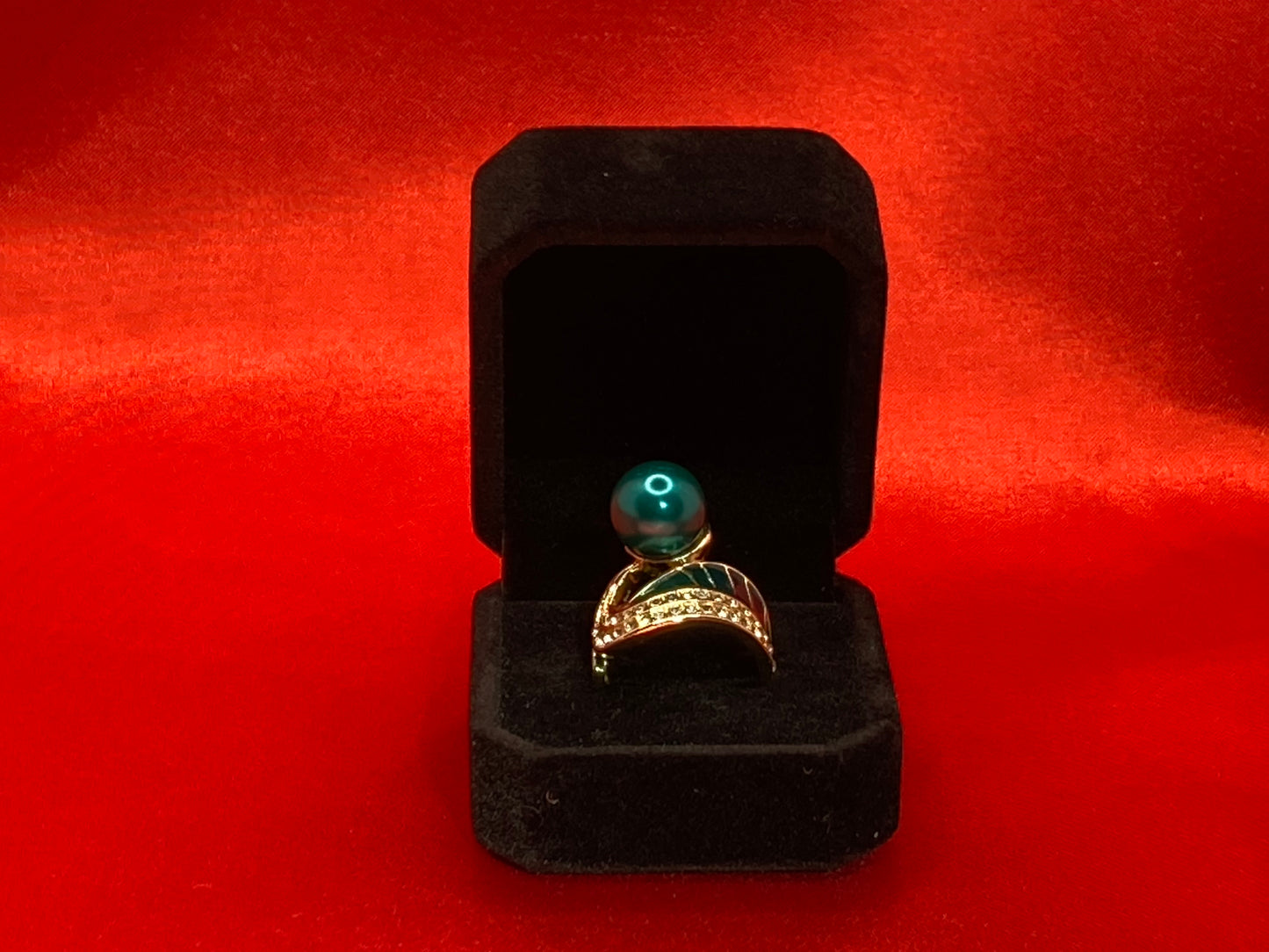 Bohemian Gold-plated Emerald Green Pearl and Rhinestone Ring