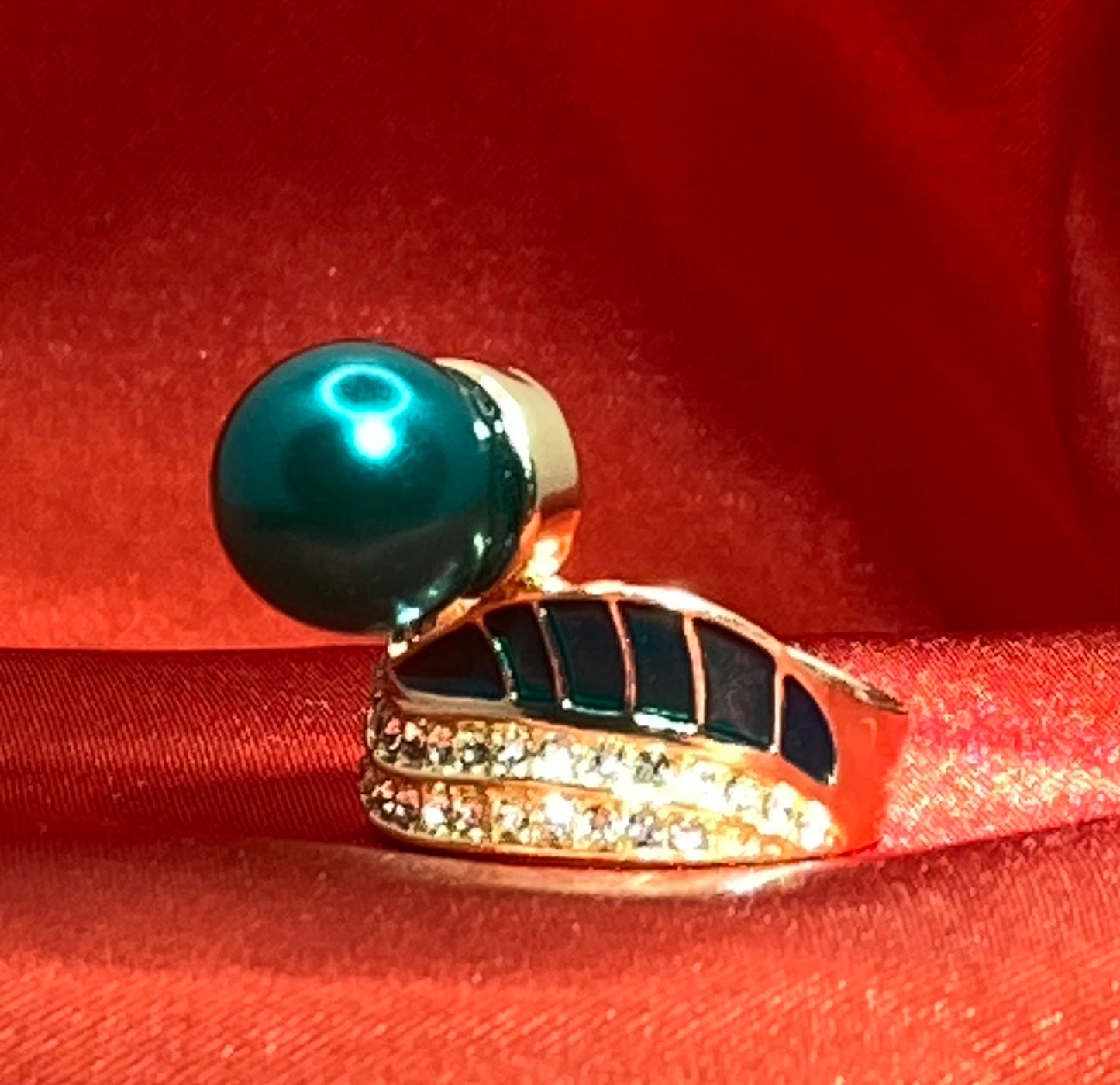 Bohemian Gold-plated Emerald Green Pearl and Rhinestone Ring