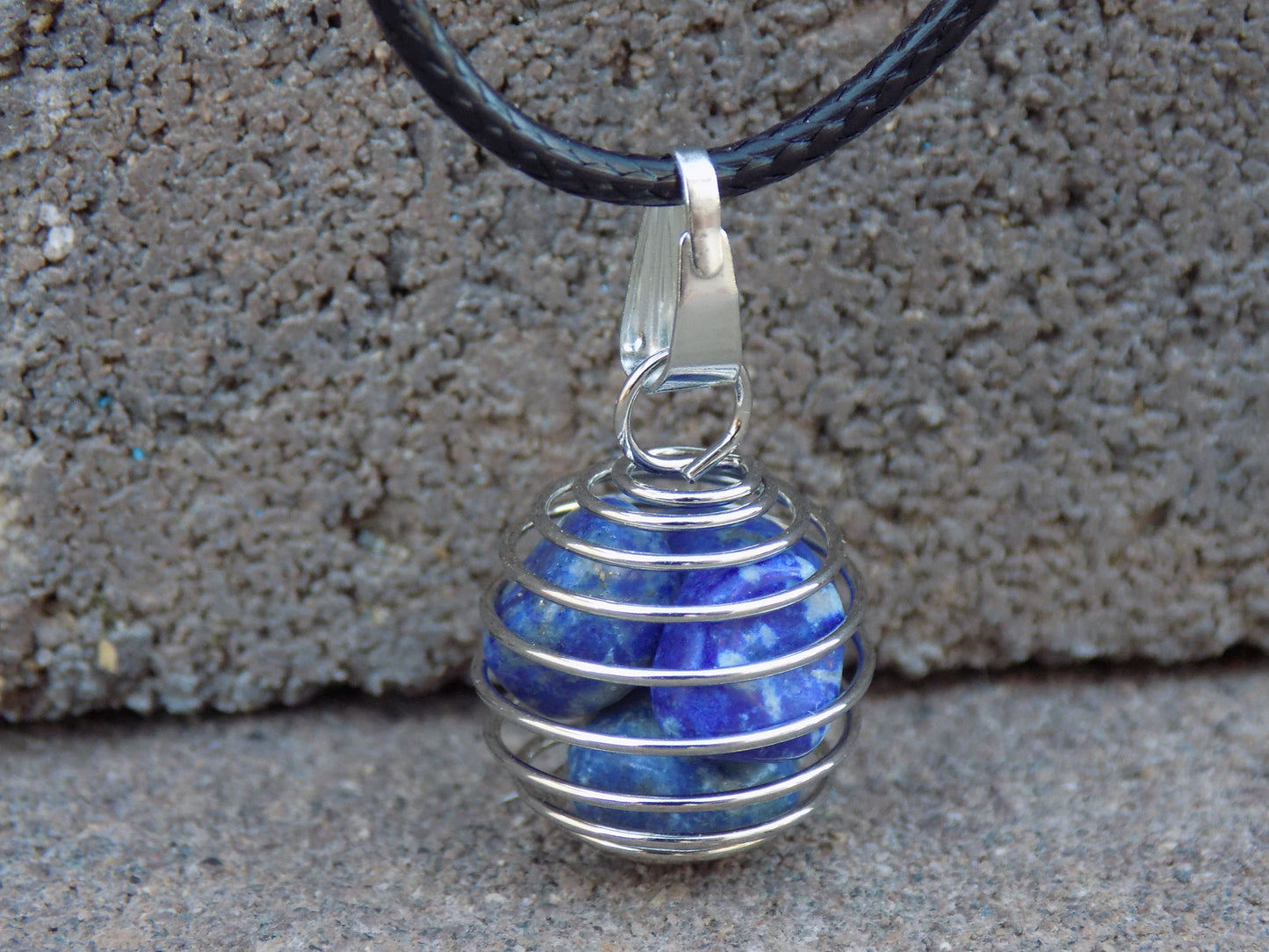 Wire Round Cage Pendant Stone SM 1/2” dia. Black Cord Necklace 17+2”