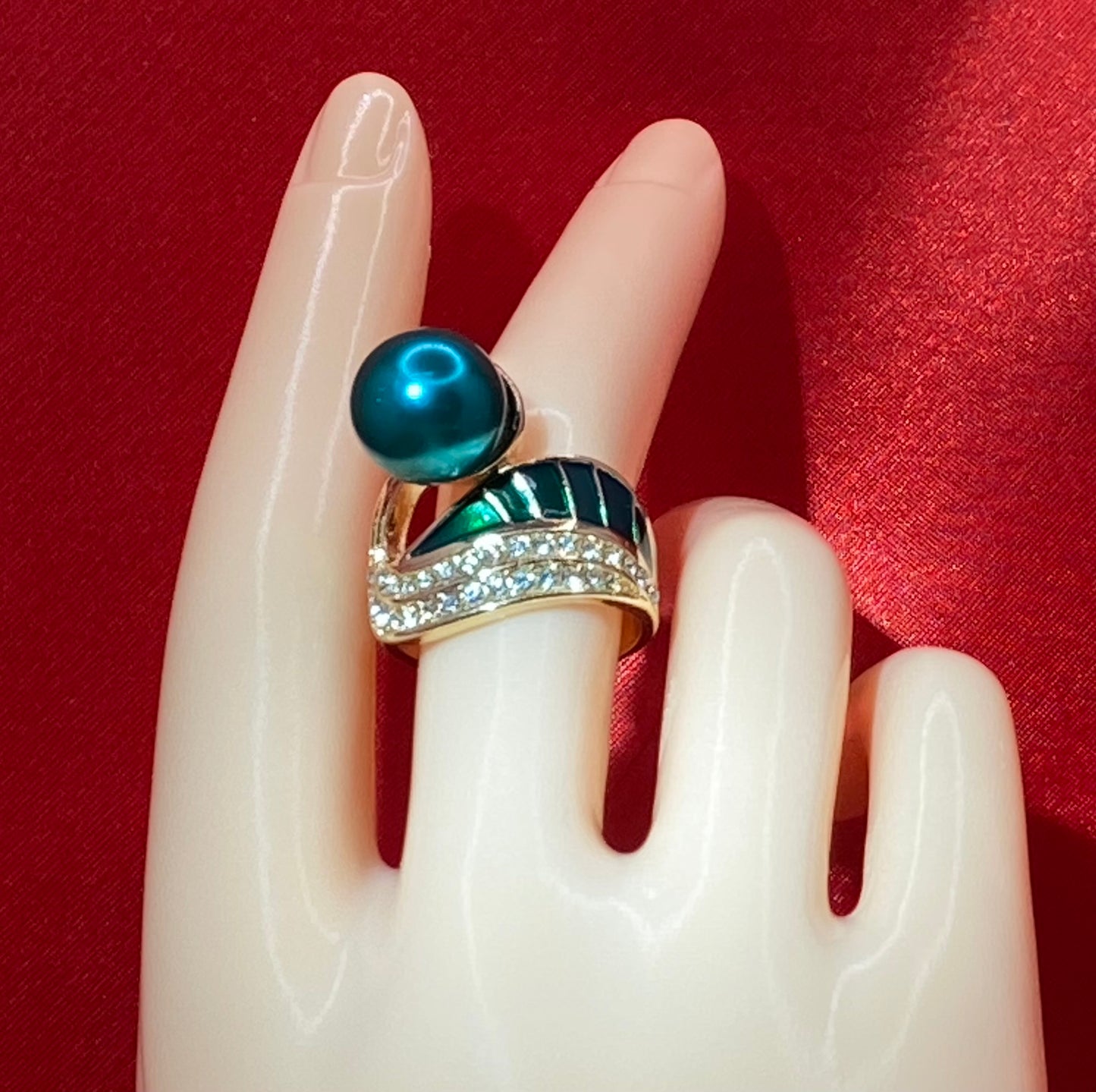 Bohemian Gold-plated Emerald Green Pearl and Rhinestone Ring