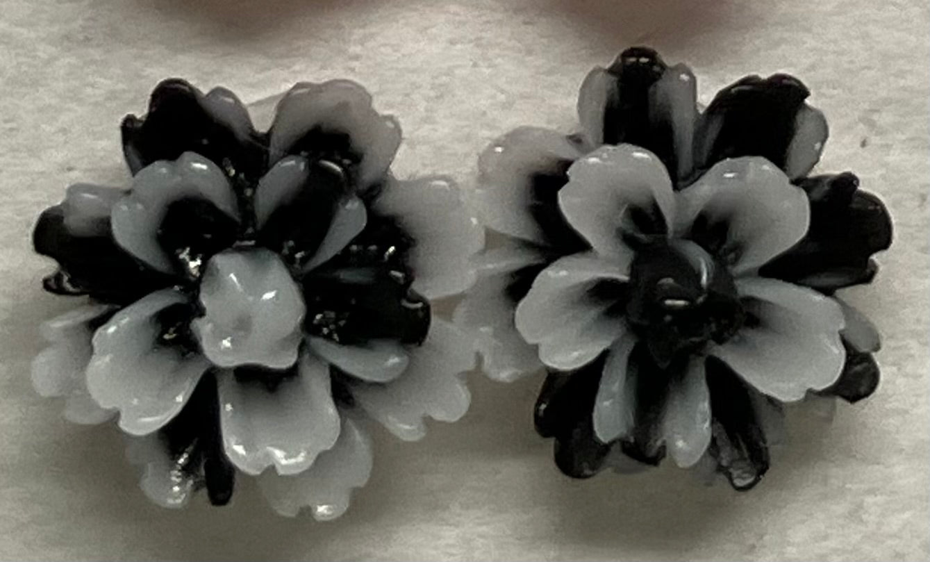 Earrings Resin White Tipped Carnations 1cm Multiple Colors