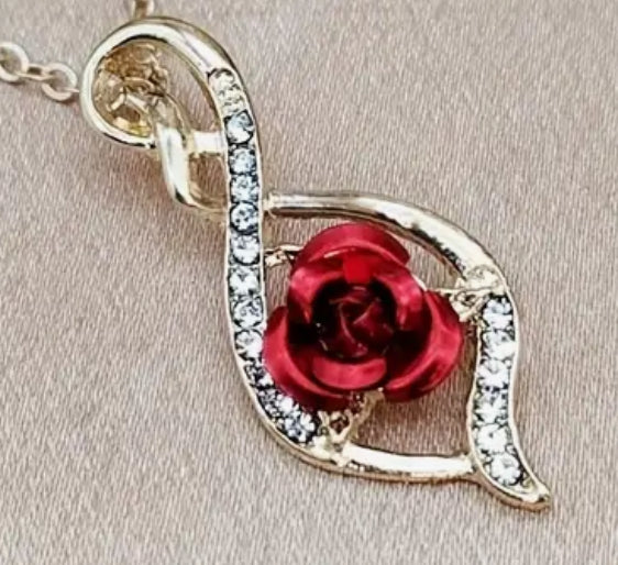 Necklace Golden Treble Clef Rhinestones Red Metal Rose Pendant