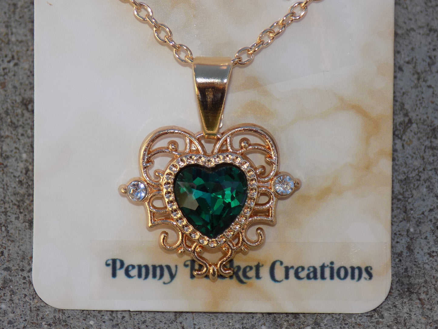 Golden Necklace 10mm Heart Faux Crystal in 22x25mm Baroque 2 Rhinestone Frame
