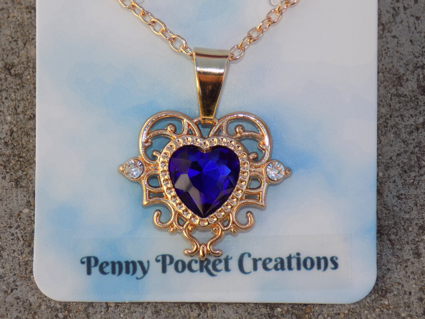 Golden Necklace 10mm Heart Faux Crystal in 22x25mm Baroque 2 Rhinestone Frame