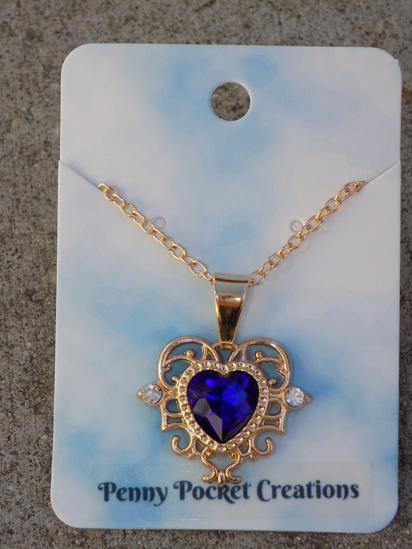 Golden Necklace 10mm Heart Faux Crystal in 22x25mm Baroque 2 Rhinestone Frame