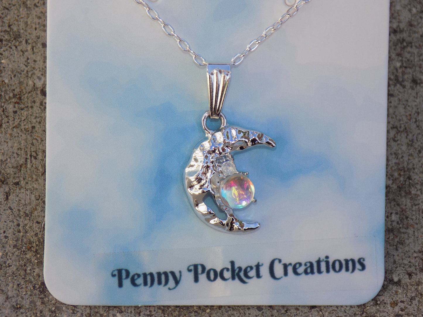 Silvery Necklace Sparkly Moon Pendant with Colorful Resin Decor Center