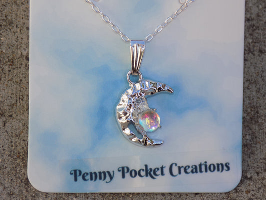 Silvery Necklace Sparkly Moon Pendant with Colorful Resin Decor Center