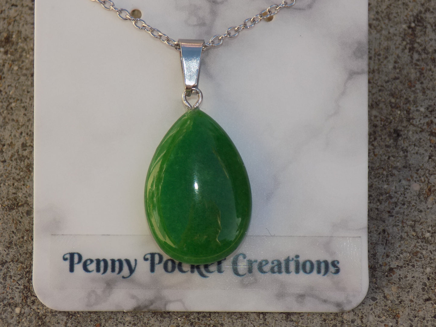 Natural Stone Teardrop Pendant Silvery Chain Necklace Emerald Green