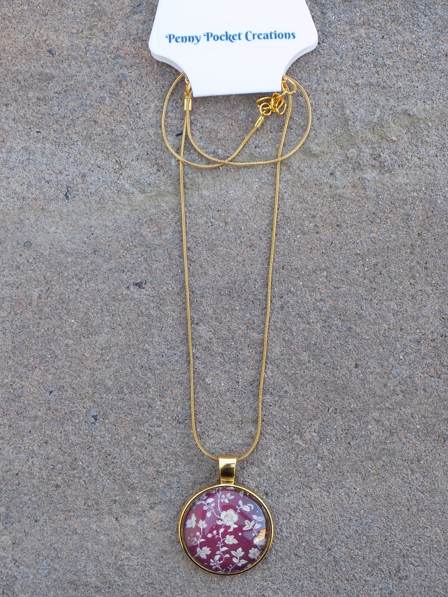 Circle Glass Dome Pendant 25mm Image Golden Snake Chain/Pendant