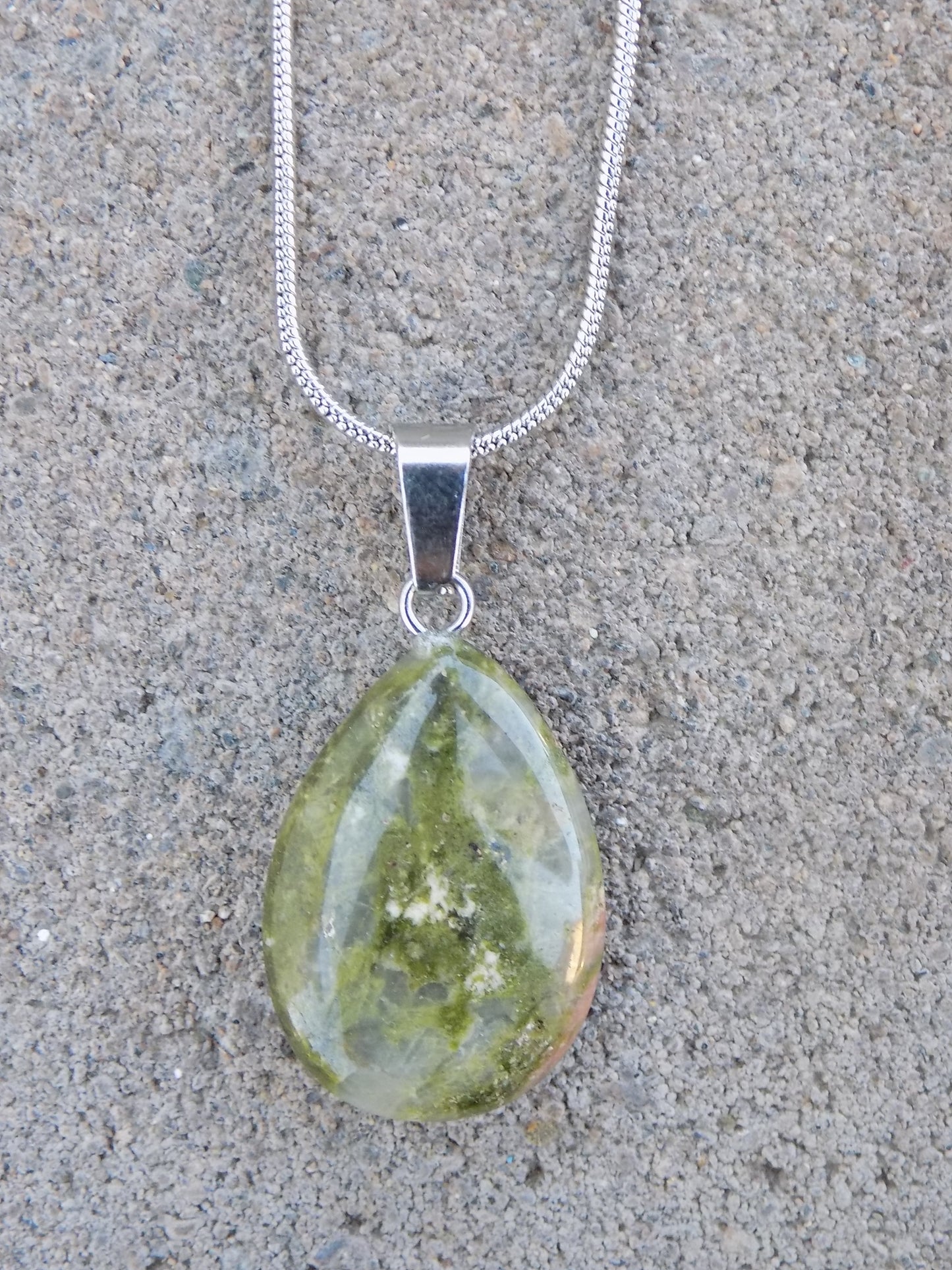 Natural Stone Teardrop Pendant Silvery Snake Chain Necklace 12mm Earrings